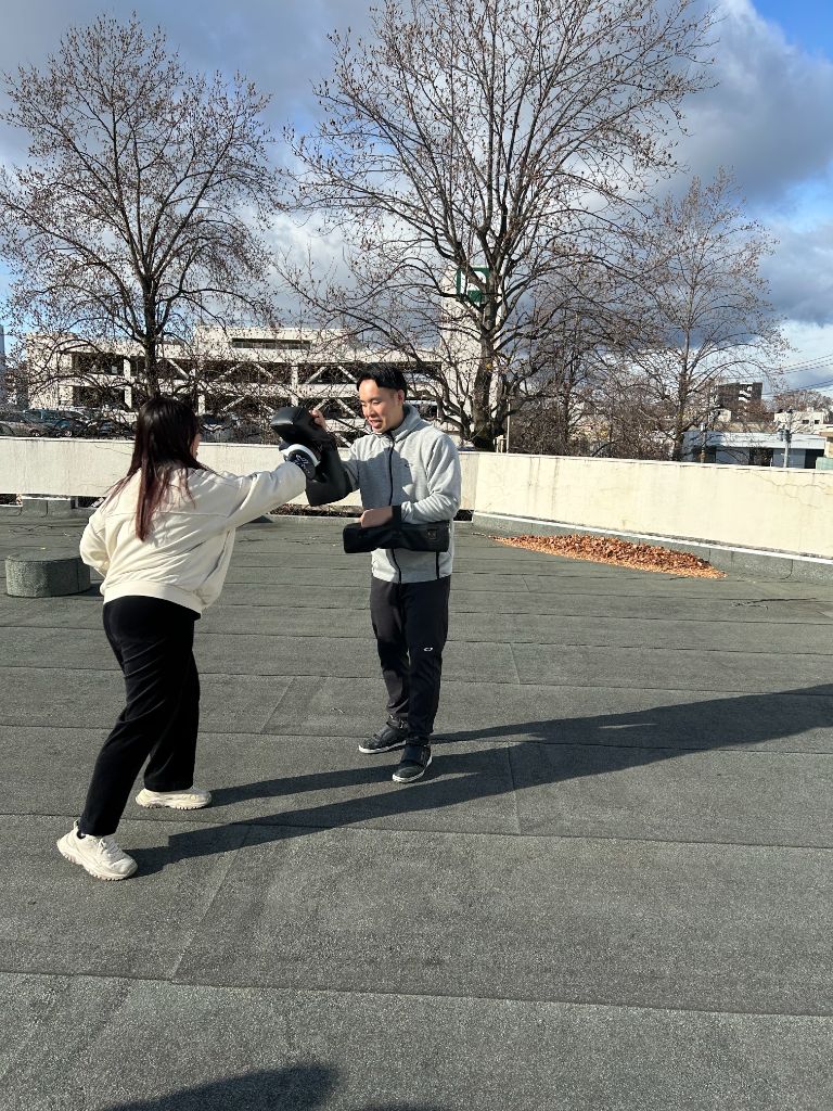 屋上でのボクシングトレーニング